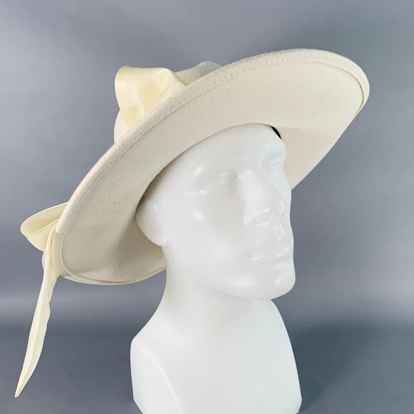 EUGENIA KIM One Size White Wool Felt Bow Trim Fedora Hat - Picture 3 of 9